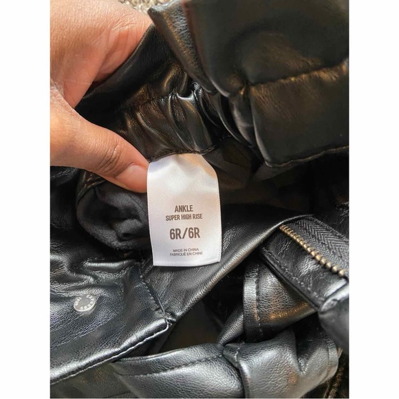 Express Super High Waisted Faux Leather Belted Ankle Pant Black NWT - Picture 6 of 7